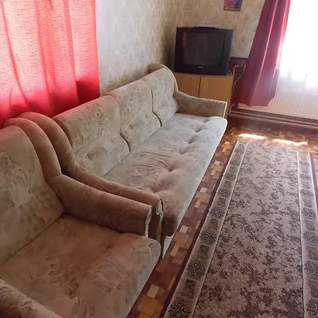 Lumshory Hotel